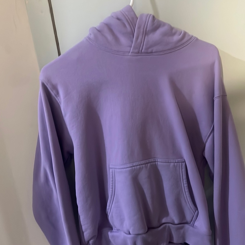 Worn once- TNA Aritizia cozy fleece size small